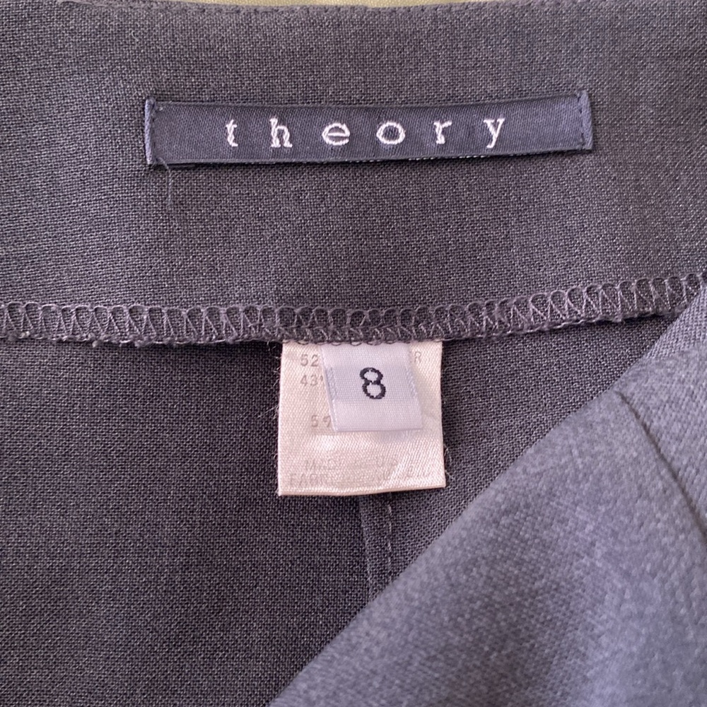 In Excellent Condition Like New Theory Size 8 Ver… - image 4